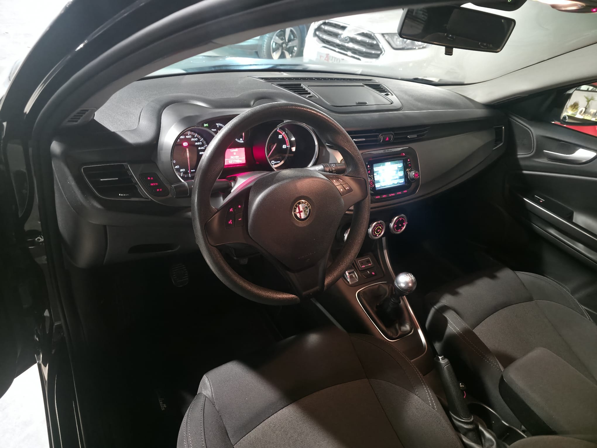 ALFA GIULIIETTA foto 13