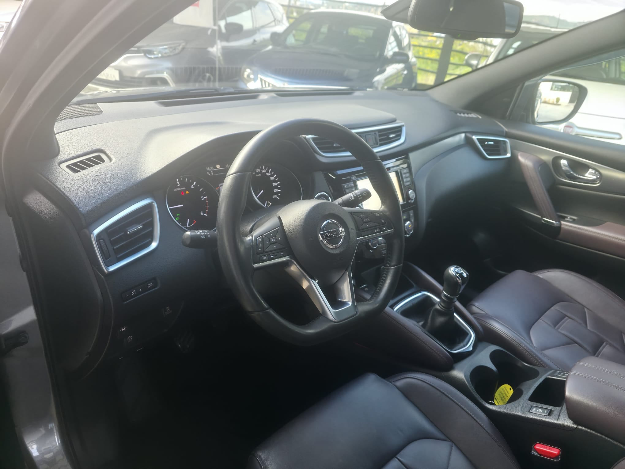 NISSAN QASHAI 1,6 DCI 13OCV 4X4 foto 3