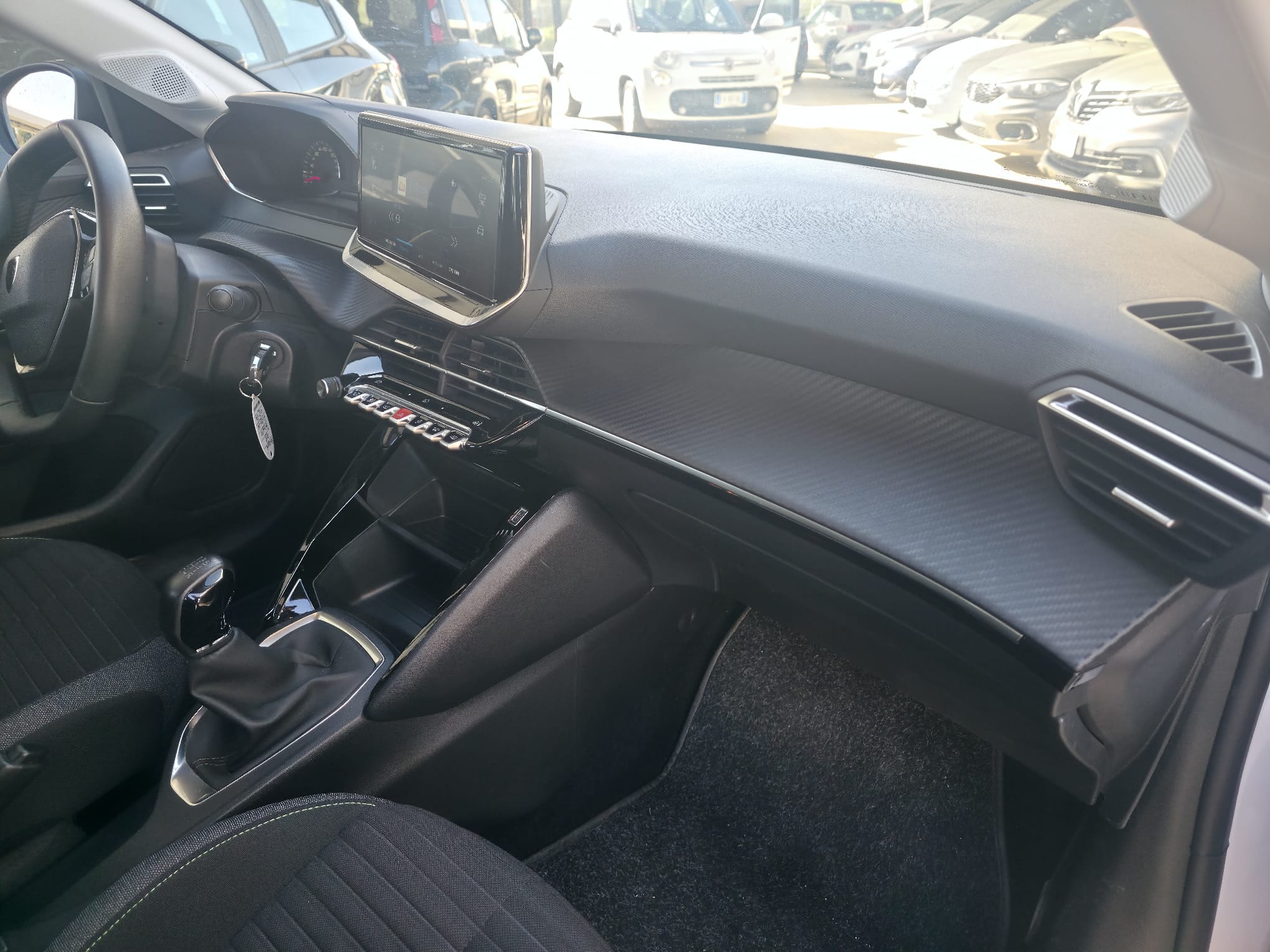 PEUGEUT 208 1,2 BENZINA foto 14