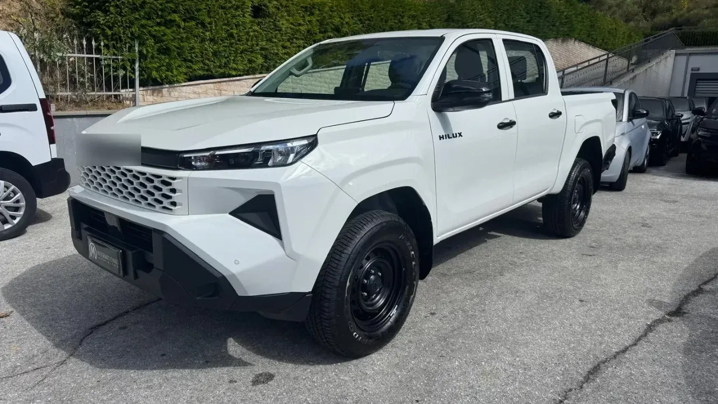 Toyota Hilux 2.8 D-4D 48V A/T 4WD DC Hilux