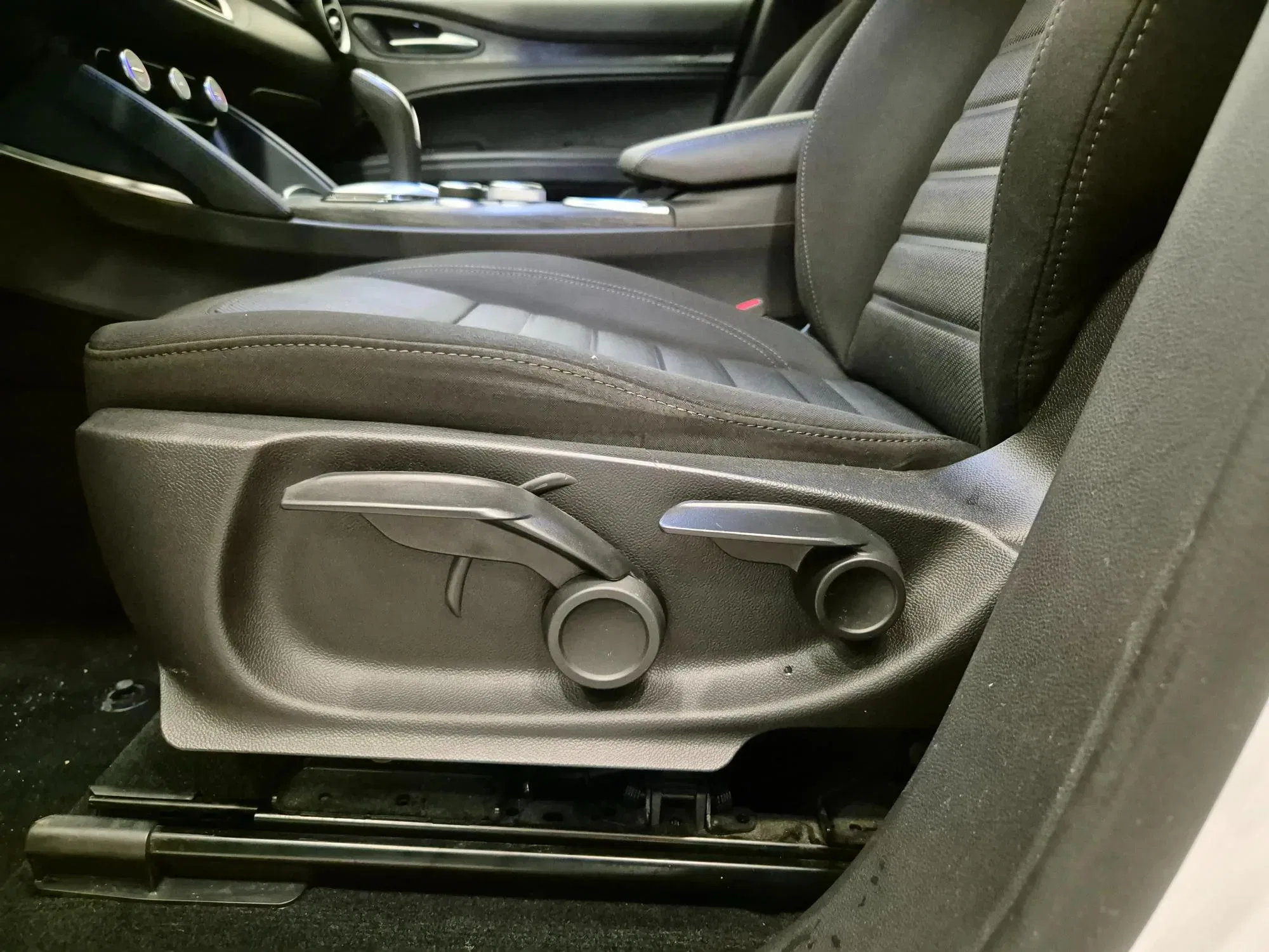 Alfa Romeo Stelvio 2.2 Tdi Business 160cv auto N1 Autocarro foto 30