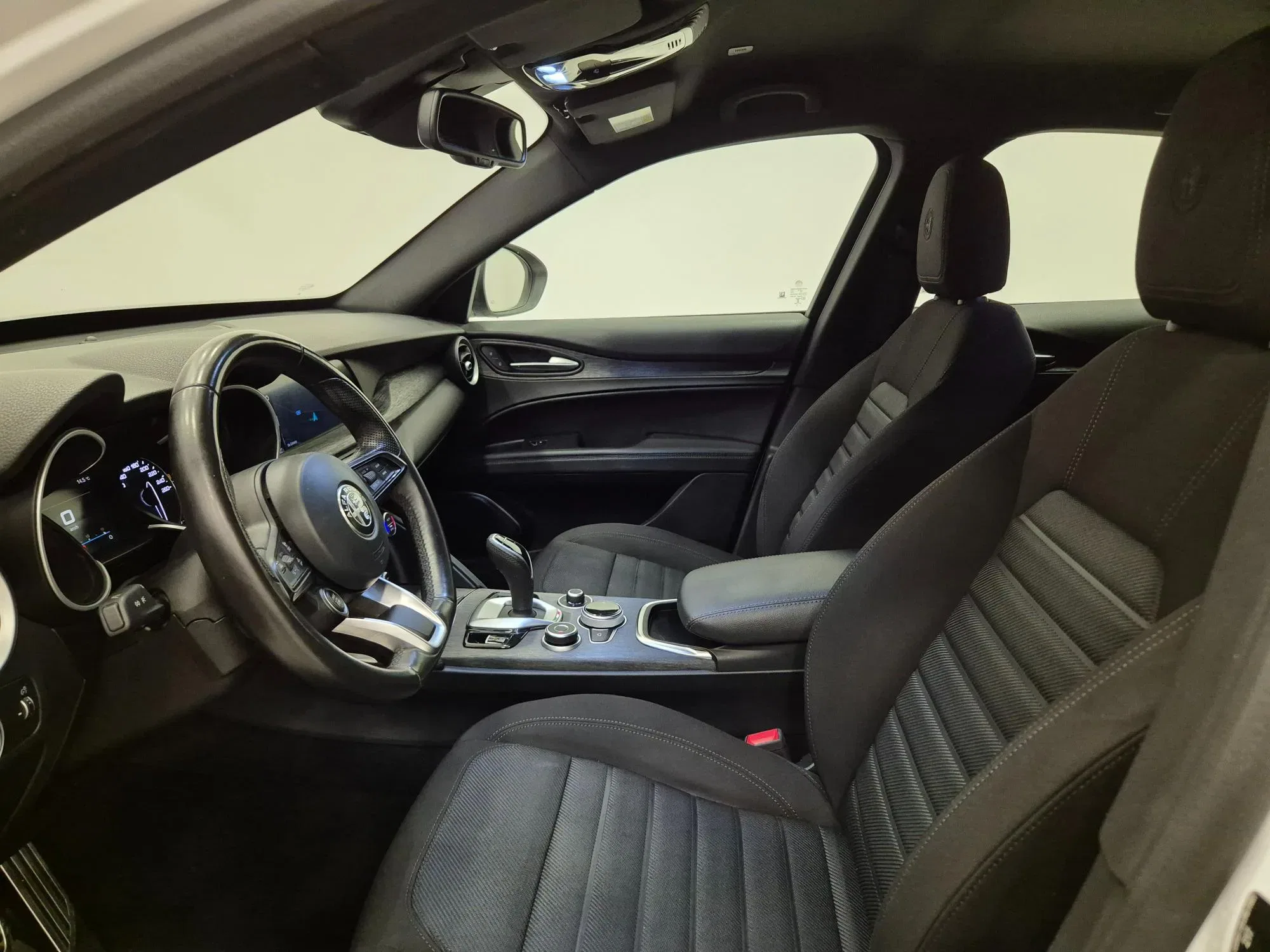 Alfa Romeo Stelvio 2.2 Tdi Business 160cv auto N1 Autocarro foto 8