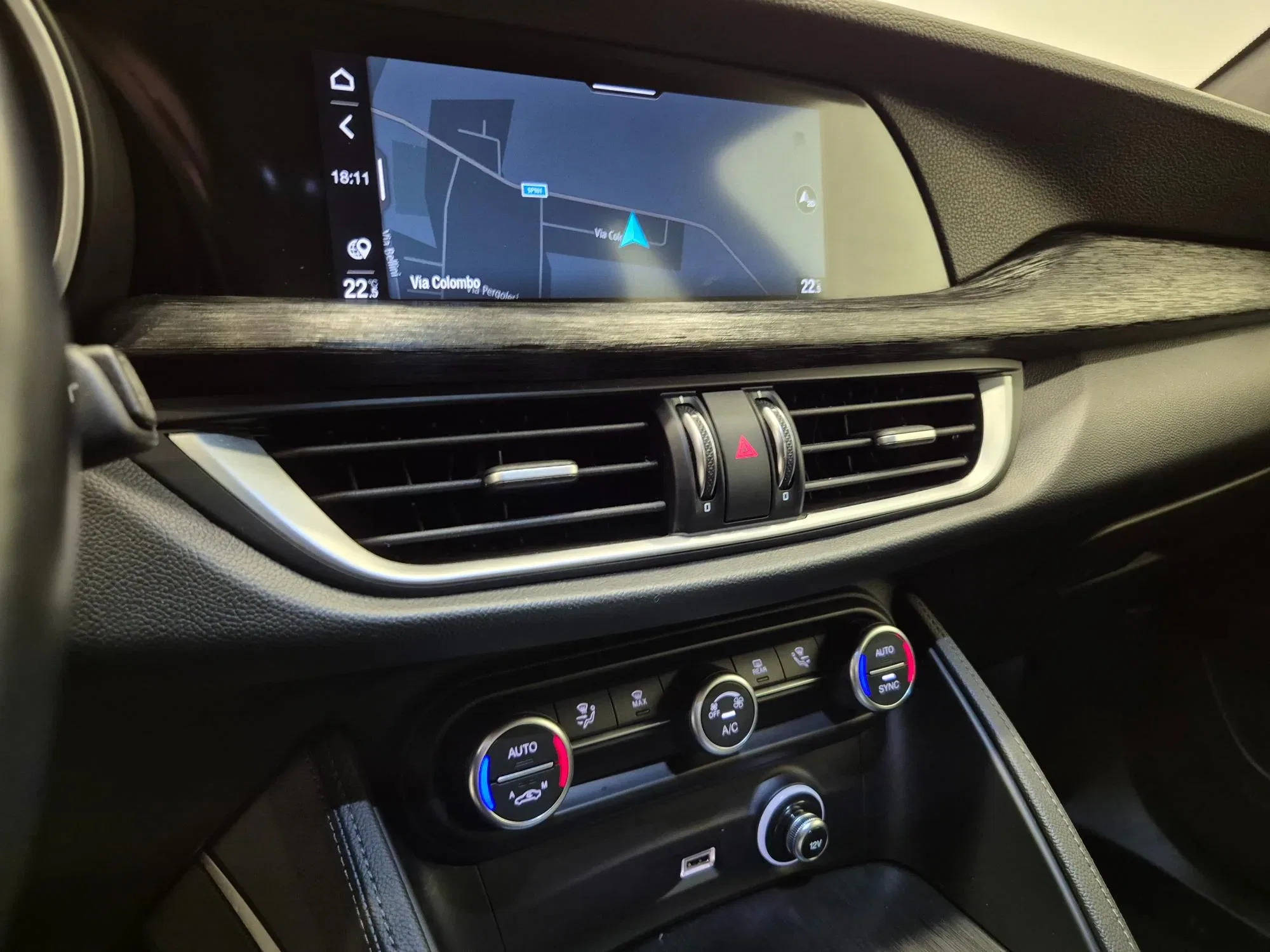Alfa Romeo Stelvio 2.2 Tdi Business 160cv auto N1 Autocarro foto 12