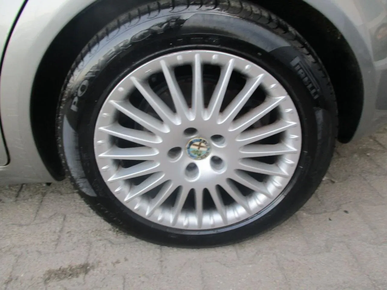 ALFA ROMEO 159 1.9 JTDm 16v 150cv Distinctive SW foto 9