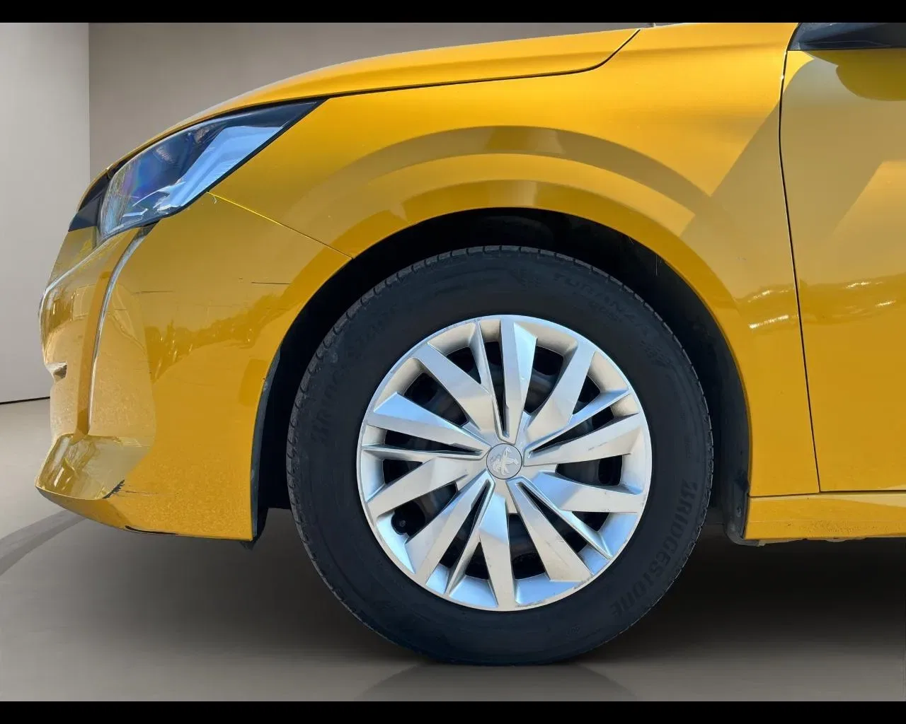 Peugeot 208 PureTech 75 Stop&Start 5 porte Active Pack foto 18