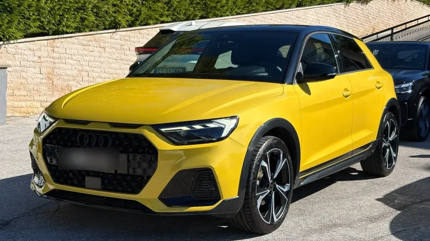 Audi A1 allstreet 30 TFSI S tr. Id. Contrast