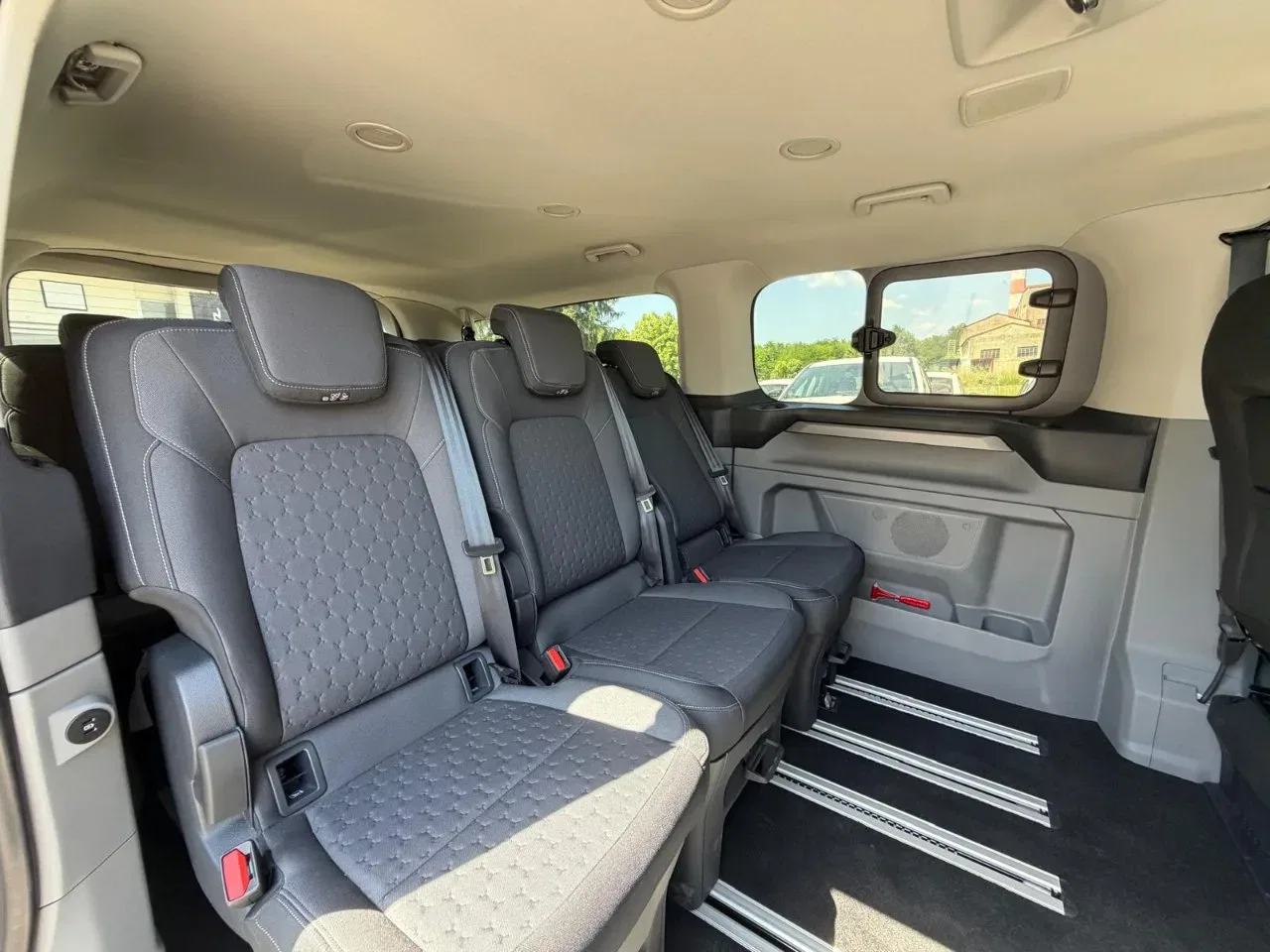 Ford Tourneo Custom *PROMO* 320 2.0 EcoBlue 136CV PL Titanium foto 13