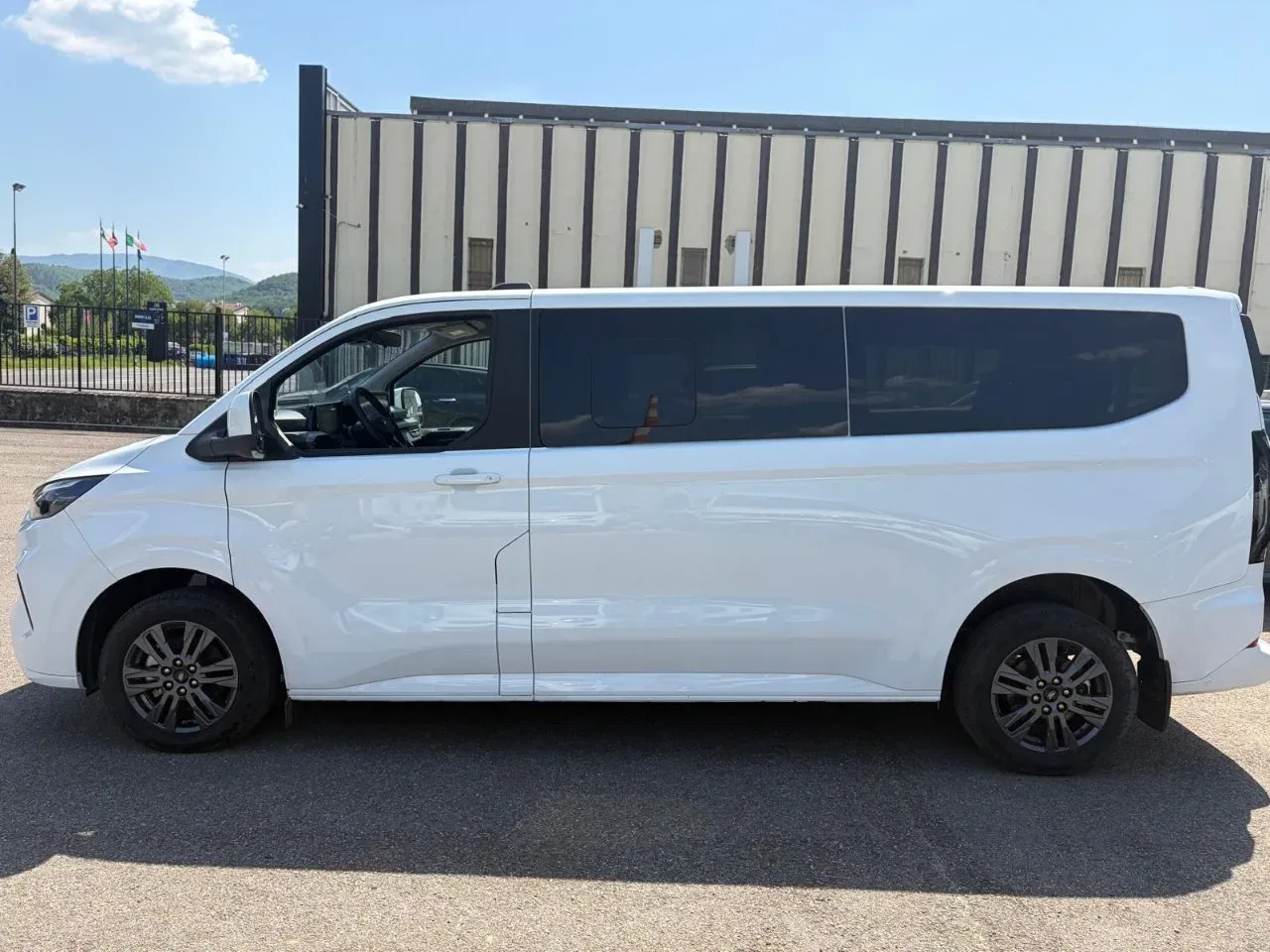 Ford Tourneo Custom *PROMO* 320 2.0 EcoBlue 136CV PL Titanium foto 19
