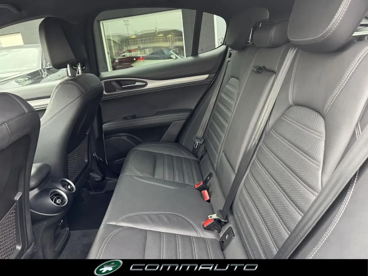 Alfa Romeo Stelvio 2.2 Turbodiesel 210 CV AT8 Q4 Veloce foto 27