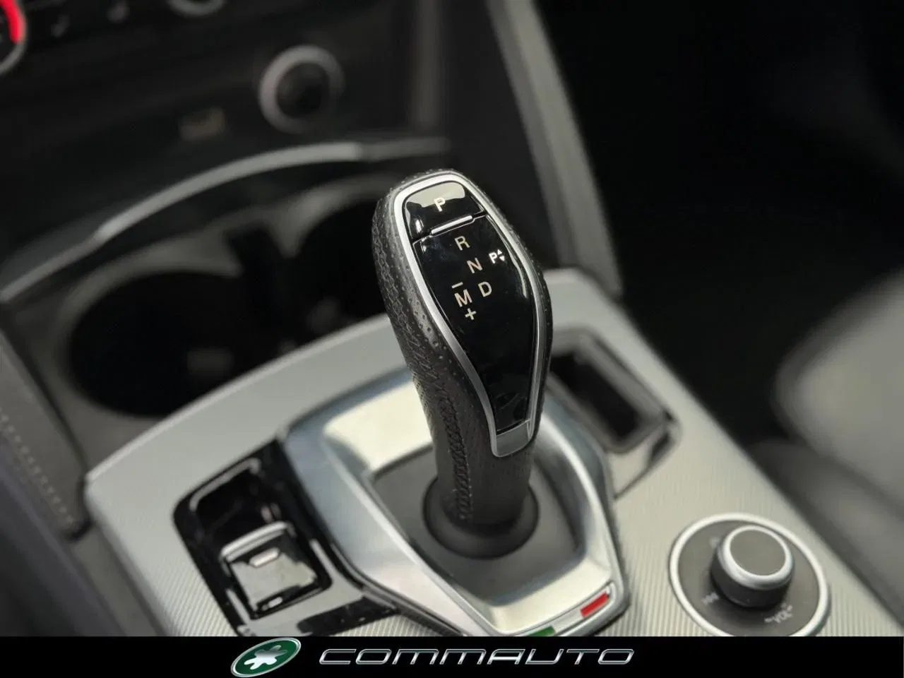 Alfa Romeo Stelvio 2.2 Turbodiesel 210 CV AT8 Q4 Veloce foto 22