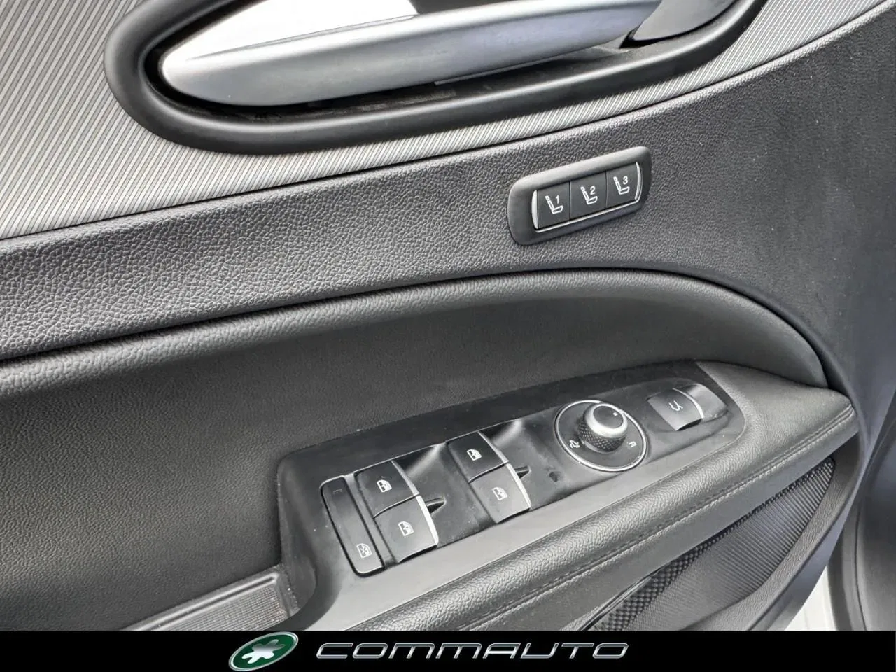 Alfa Romeo Stelvio 2.2 Turbodiesel 210 CV AT8 Q4 Veloce foto 14