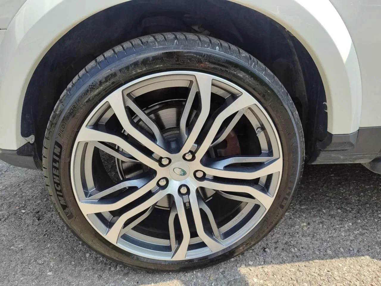 Land Rover Discovery 4 5.0 V8 HSE 375 CV foto 15