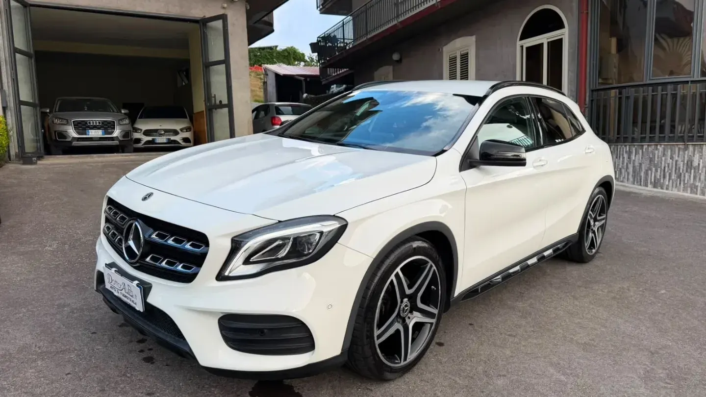 Mercedes-Benz GLA 200 d Automatic 4Matic Premium