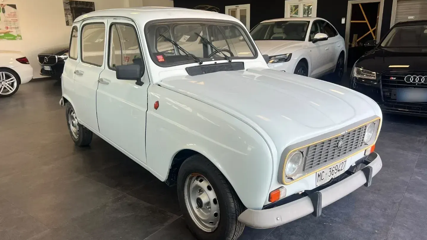 Renault 4 950