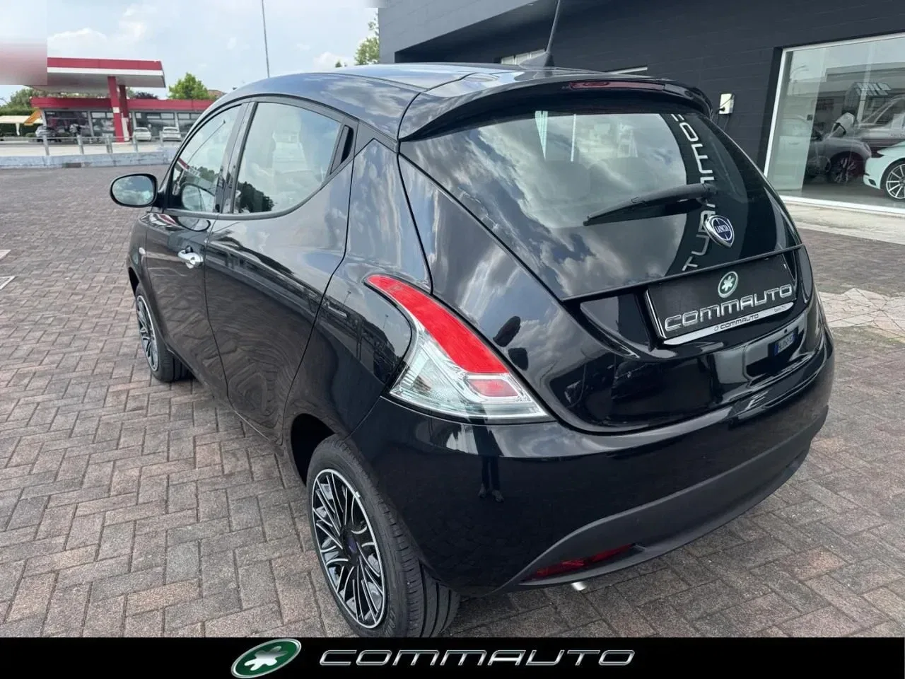 Lancia Ypsilon 1.0 FireFly 5 porte S&S Hybrid Gold foto 7