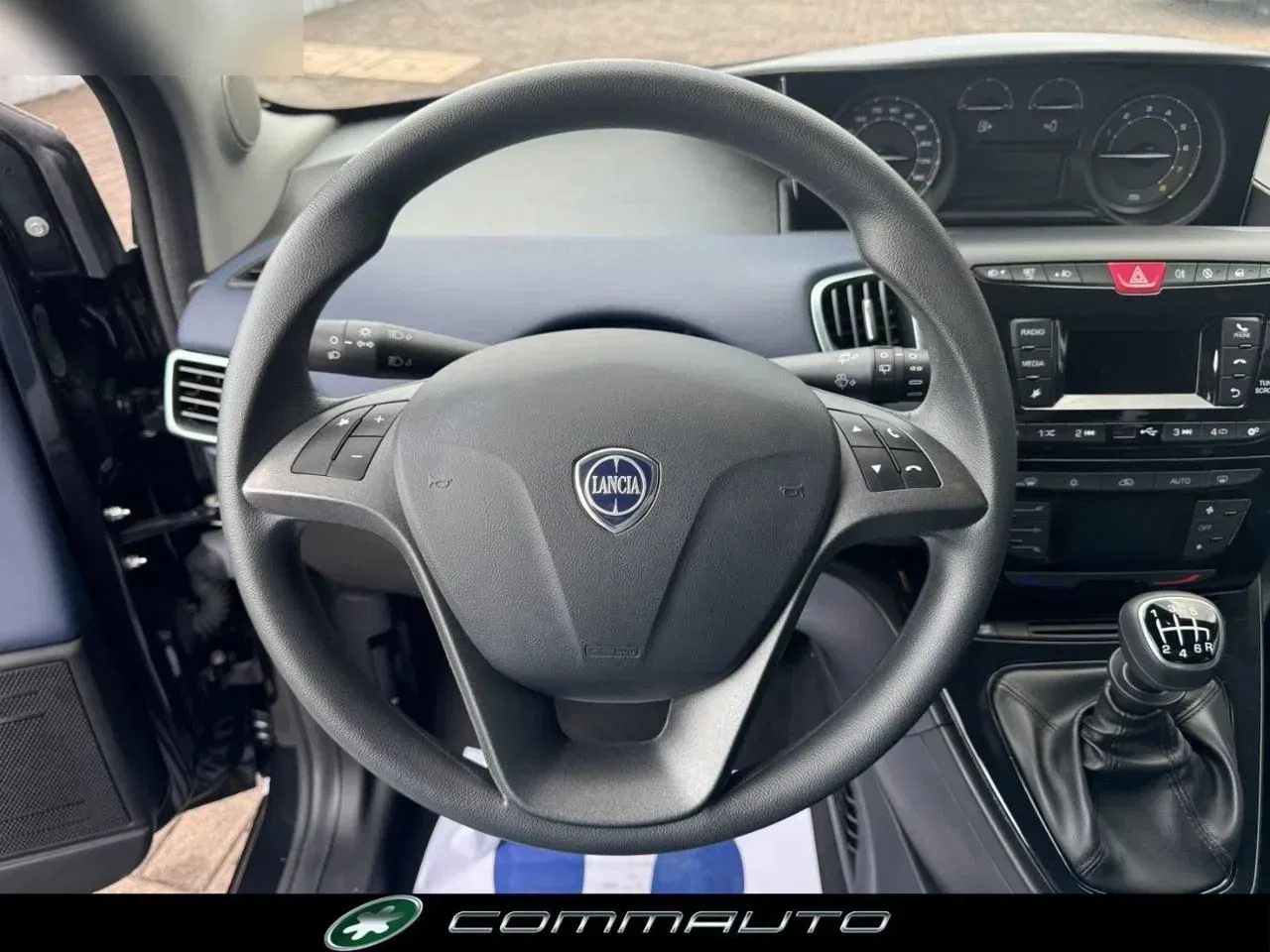 Lancia Ypsilon 1.0 FireFly 5 porte S&S Hybrid Gold foto 11