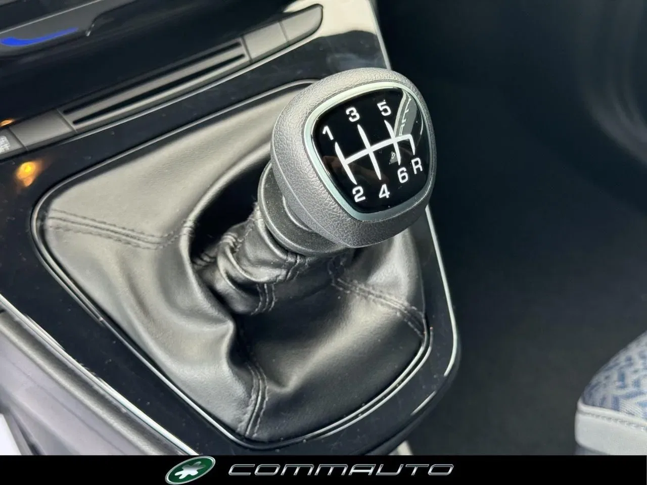 Lancia Ypsilon 1.0 FireFly 5 porte S&S Hybrid Gold foto 15