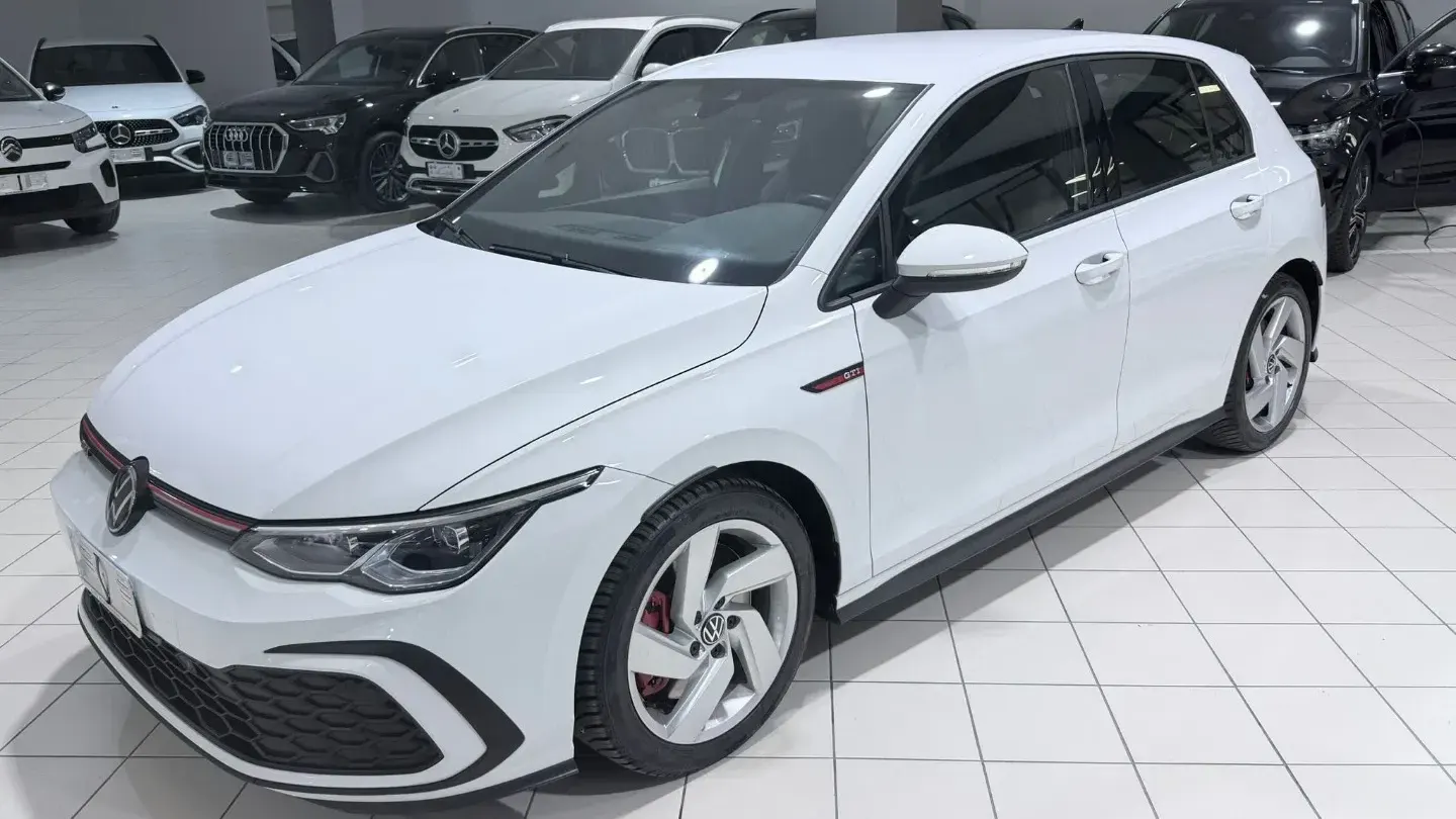 Volkswagen Golf 2.0 TSI GTI DSG