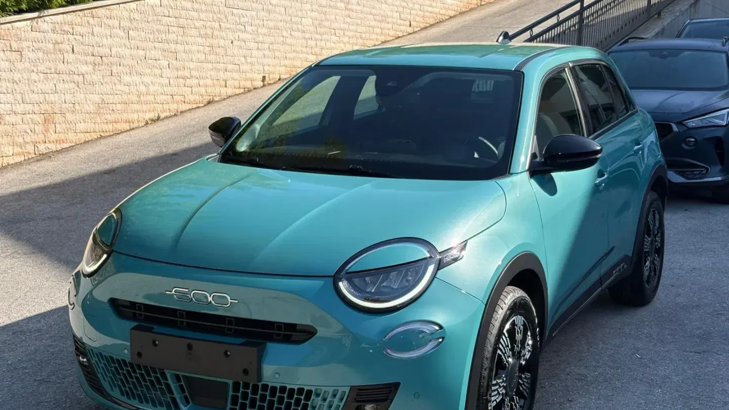 Fiat 600 Hybrid 145 CV DCT MHEV Icon