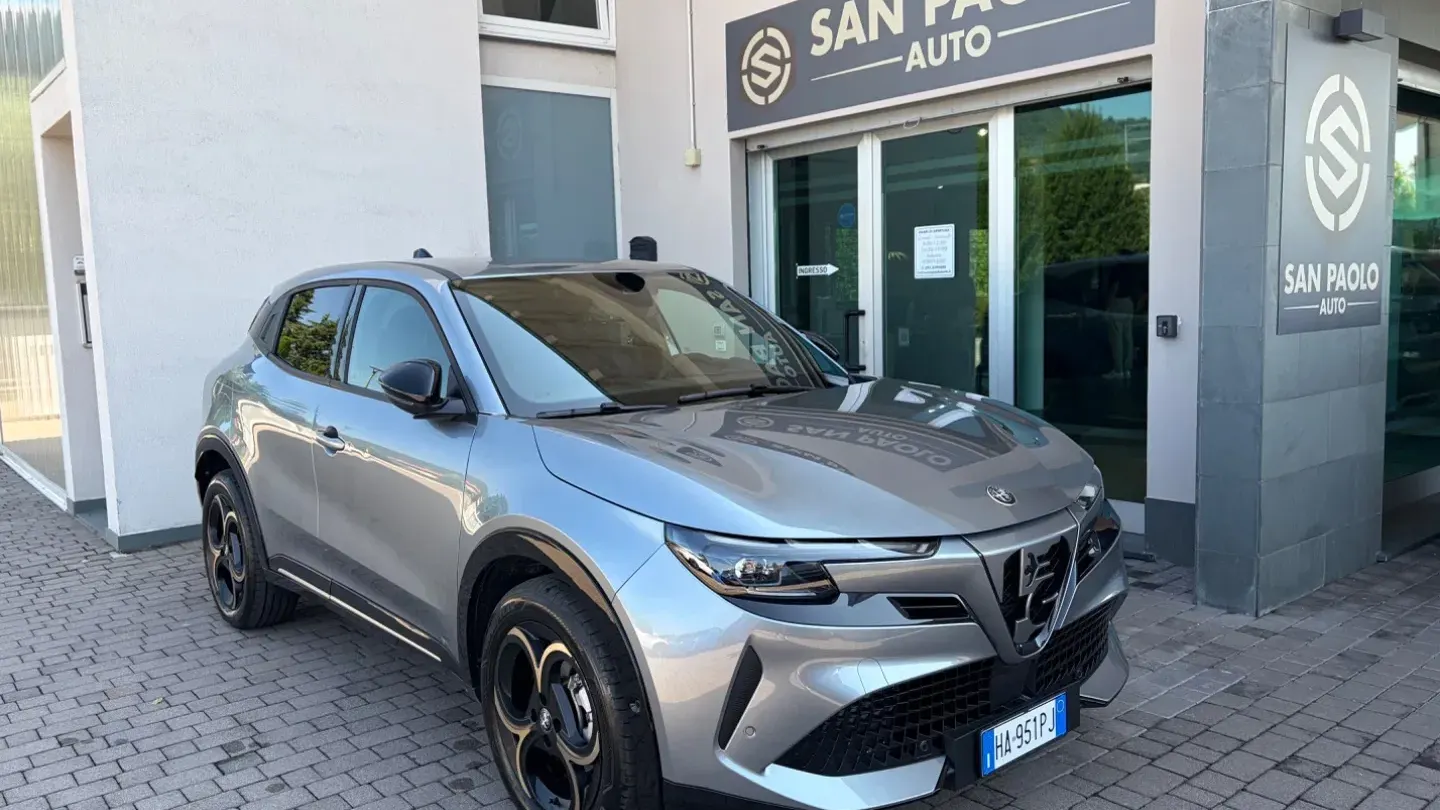 Alfa Romeo Junior 1.2 145CV Hybrid eDCT6 Q4 Intensa