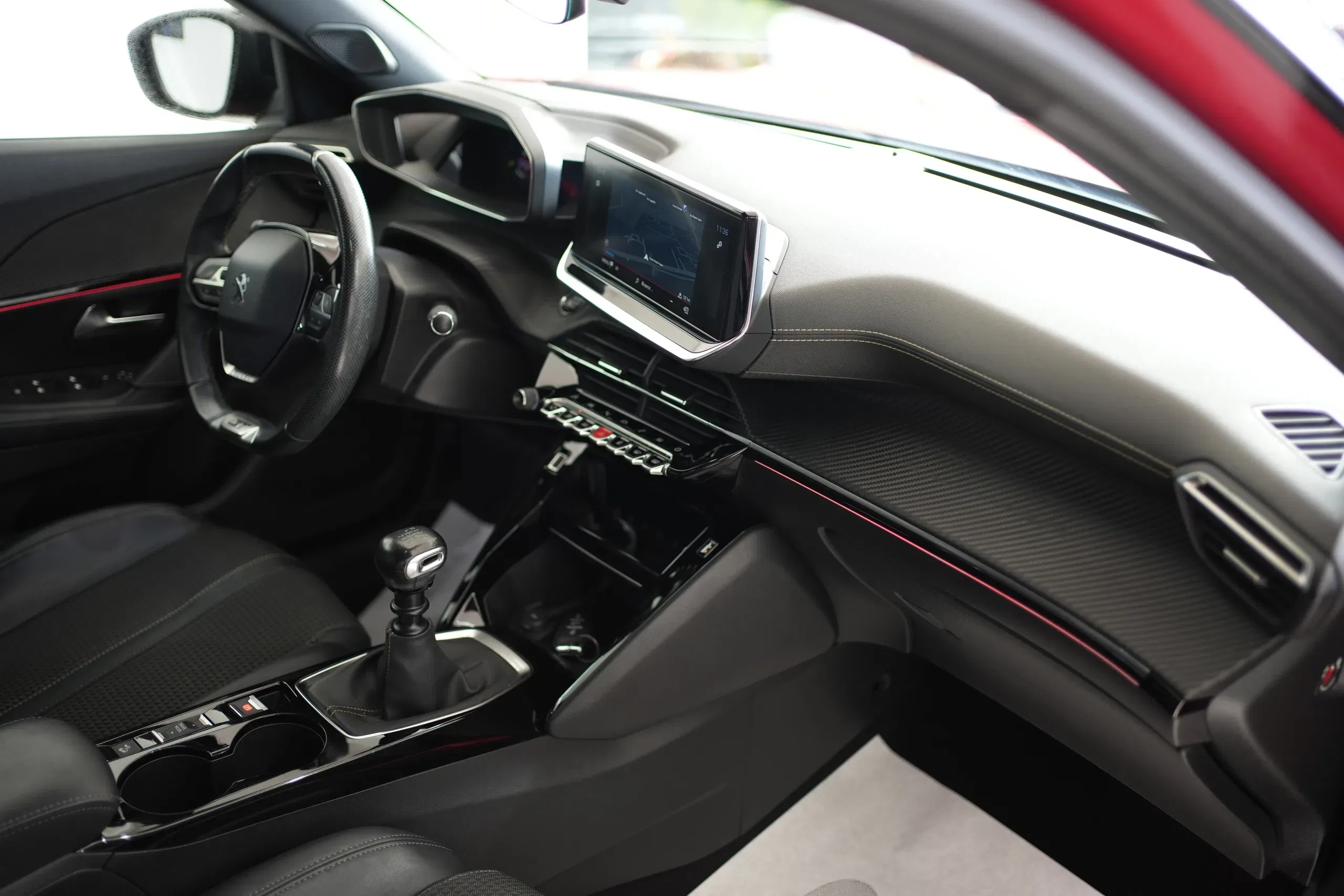 Peugeot 2008 BlueHDi 100 S&S GT Line foto 10