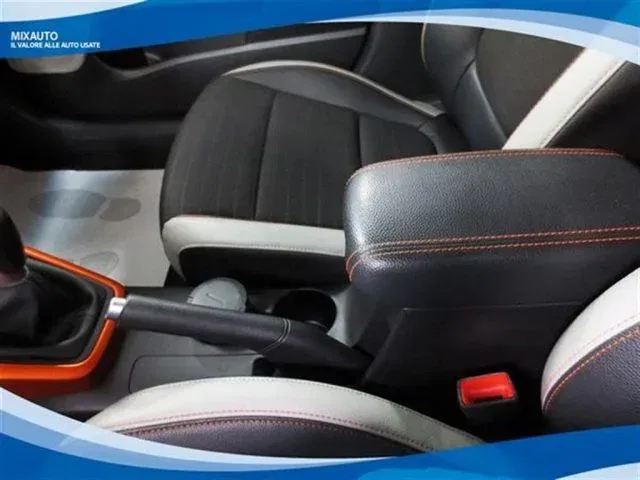 KIA Stonic 1.6 CRDI 110cv 2WD Style EU6B foto 9