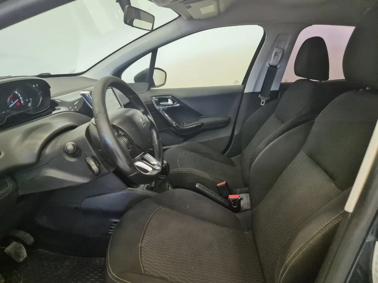 Peugeot 208 5p 1.2 puretech Active gpl 82cv - UNIPROPRIETARIO - NEOPATENTATI - Sens. park. - Cruise/Lim foto 16