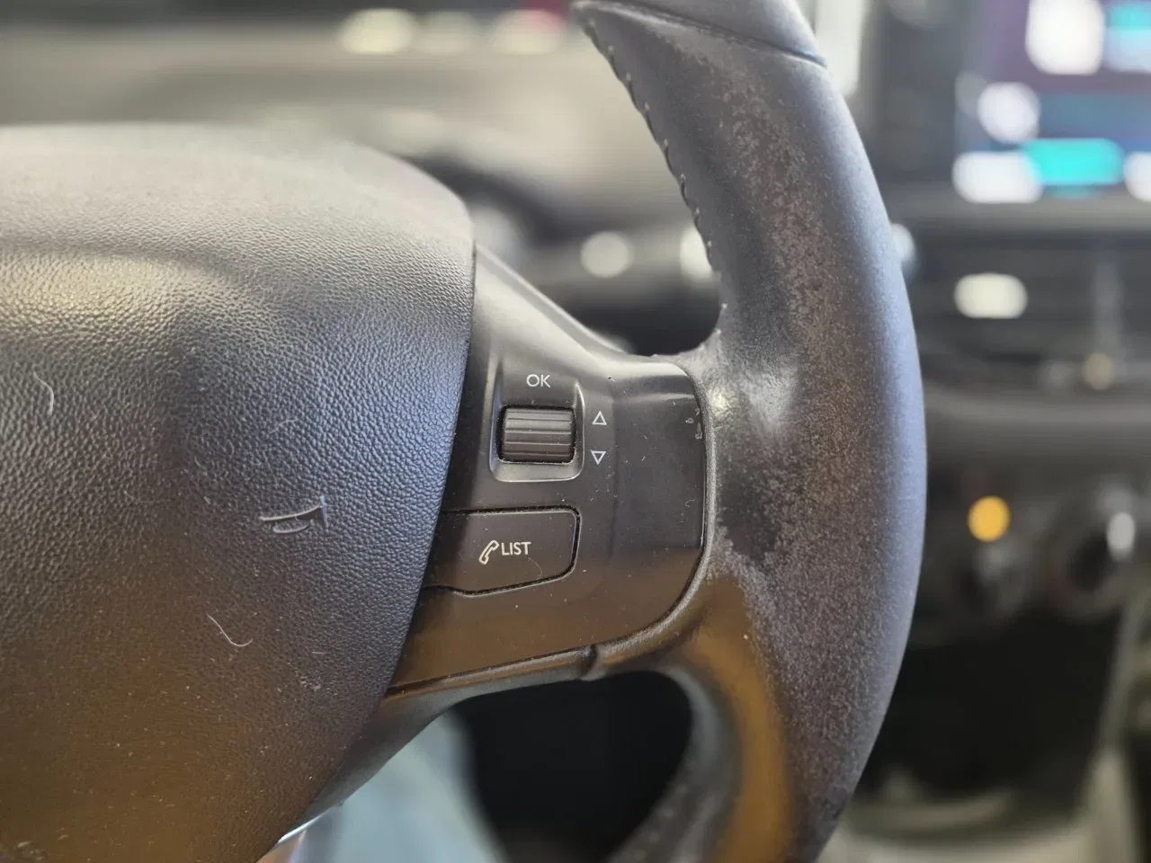 Peugeot 208 5p 1.2 puretech Active gpl 82cv - UNIPROPRIETARIO - NEOPATENTATI - Sens. park. - Cruise/Lim foto 18
