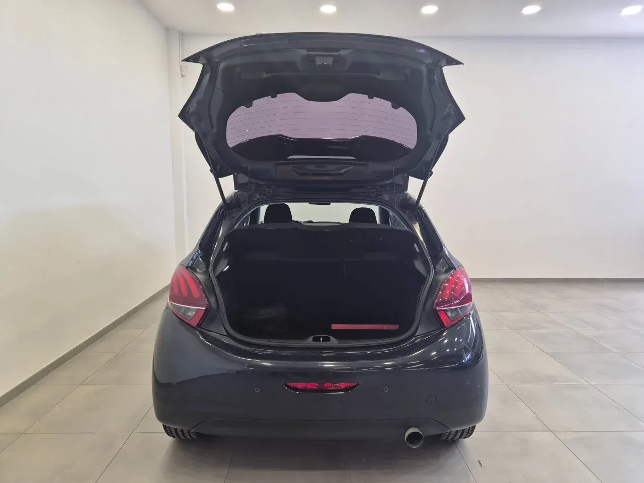 Peugeot 208 5p 1.2 puretech Active gpl 82cv - UNIPROPRIETARIO - NEOPATENTATI - Sens. park. - Cruise/Lim foto 34