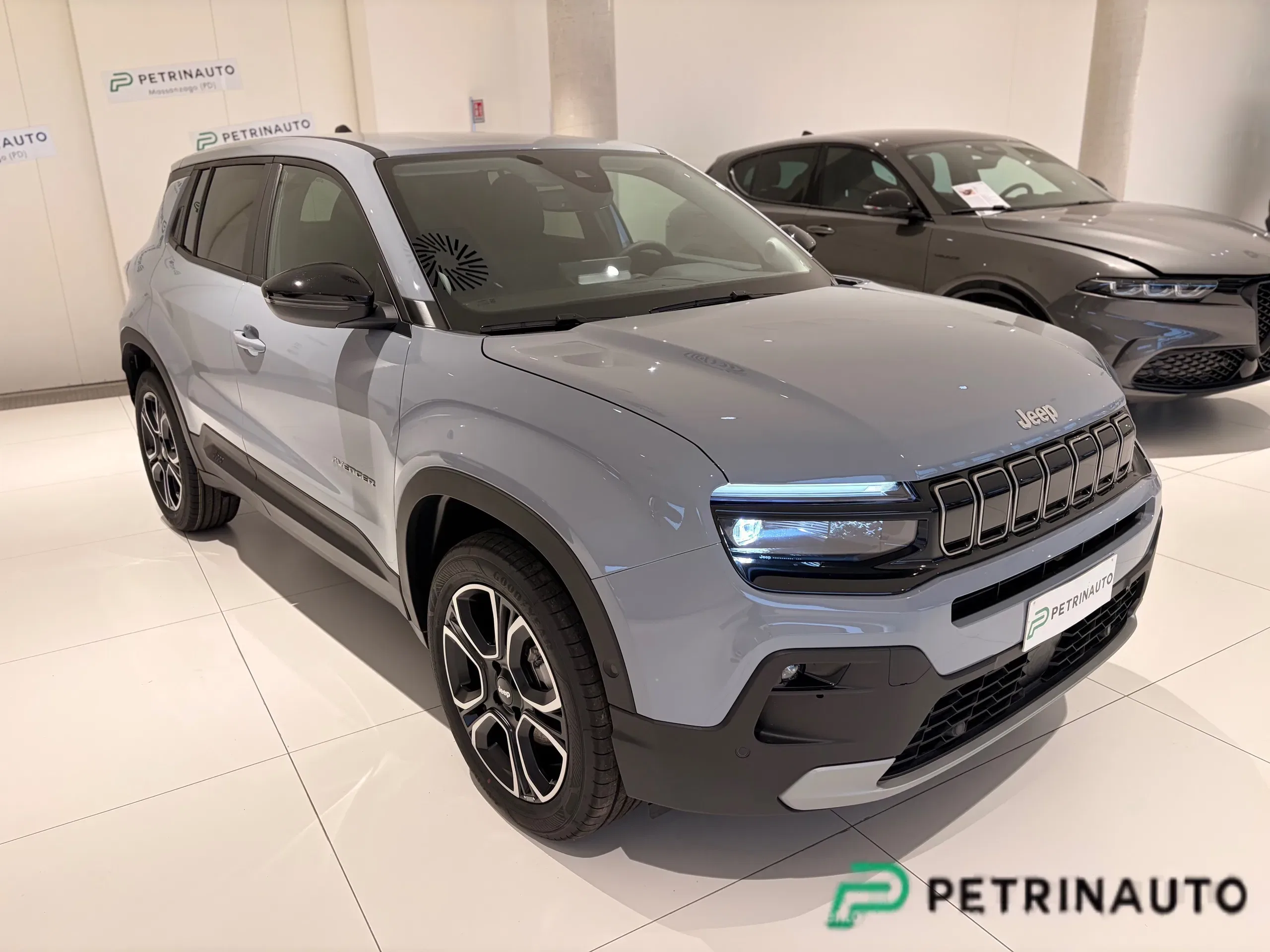 Jeep Avenger 1.2 turbo e-hybrid mhev Summit fwd 110cv edct6 KM0 NAZIONALE foto 3