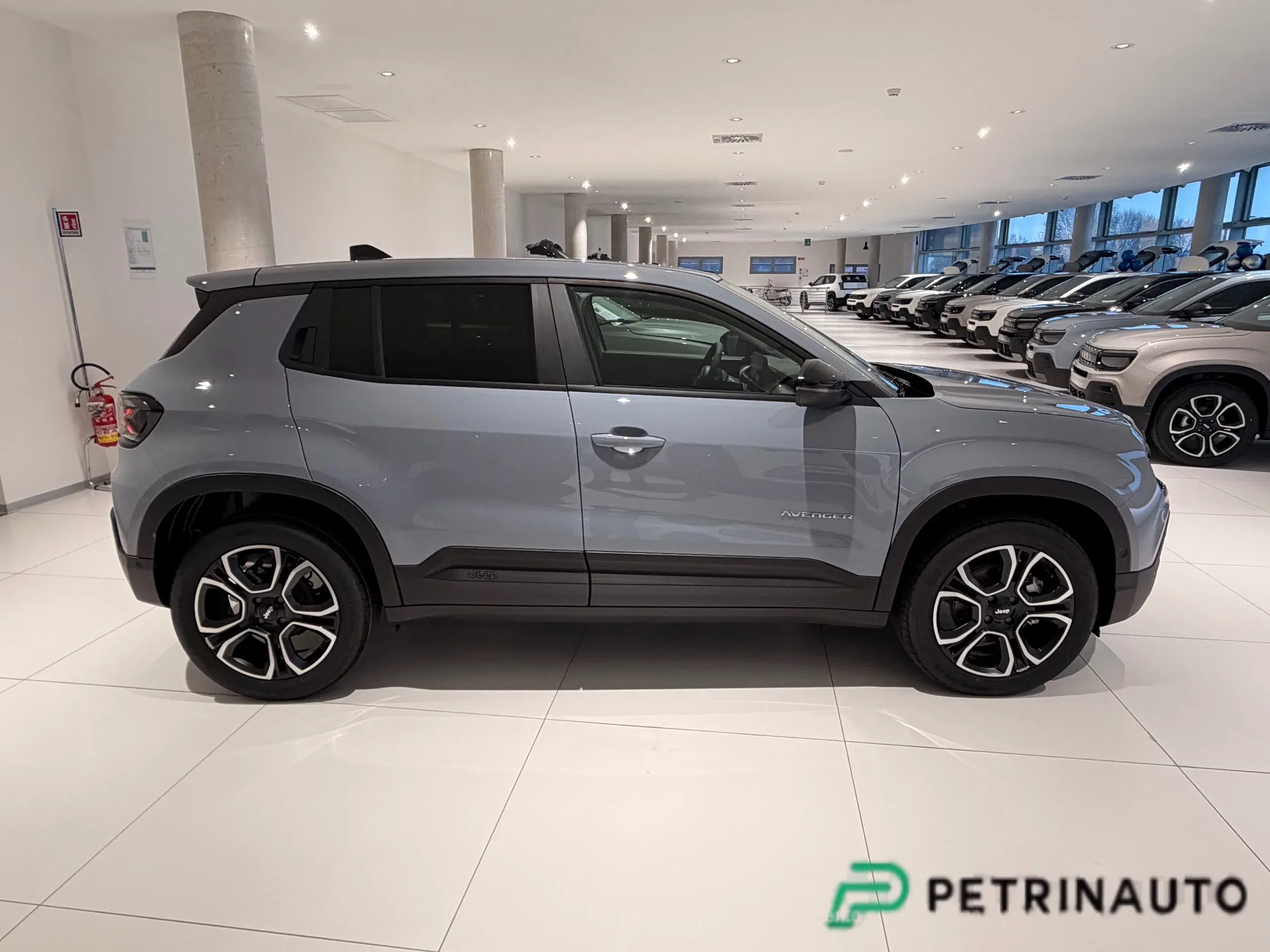 Jeep Avenger 1.2 turbo e-hybrid mhev Summit fwd 110cv edct6 KM0 NAZIONALE foto 5