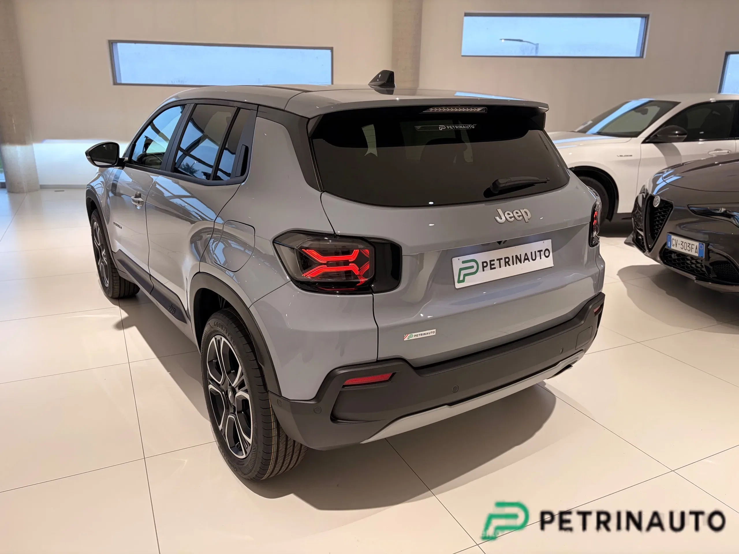 Jeep Avenger 1.2 turbo e-hybrid mhev Summit fwd 110cv edct6 KM0 NAZIONALE foto 8