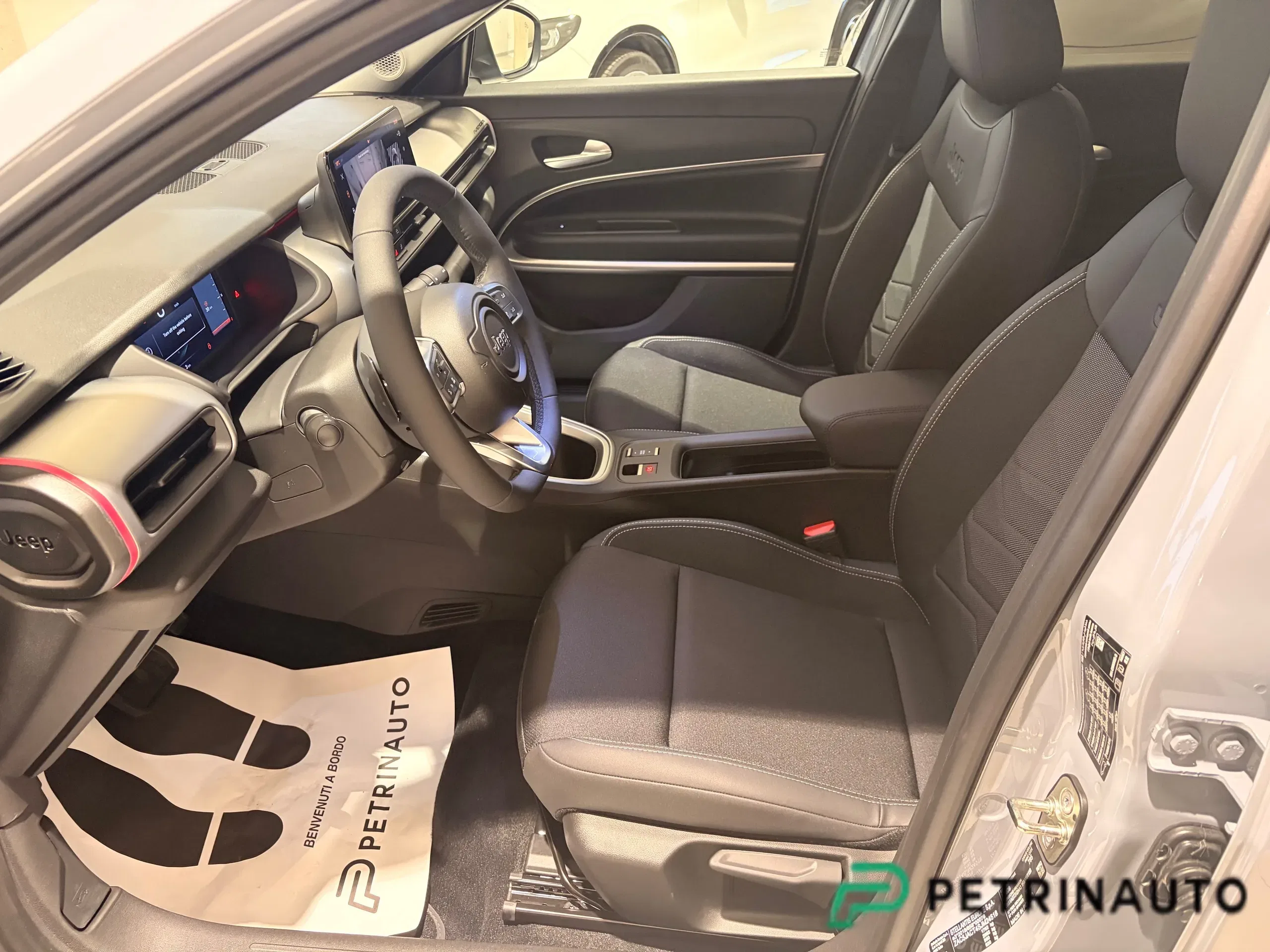 Jeep Avenger 1.2 turbo e-hybrid mhev Summit fwd 110cv edct6 KM0 NAZIONALE foto 11