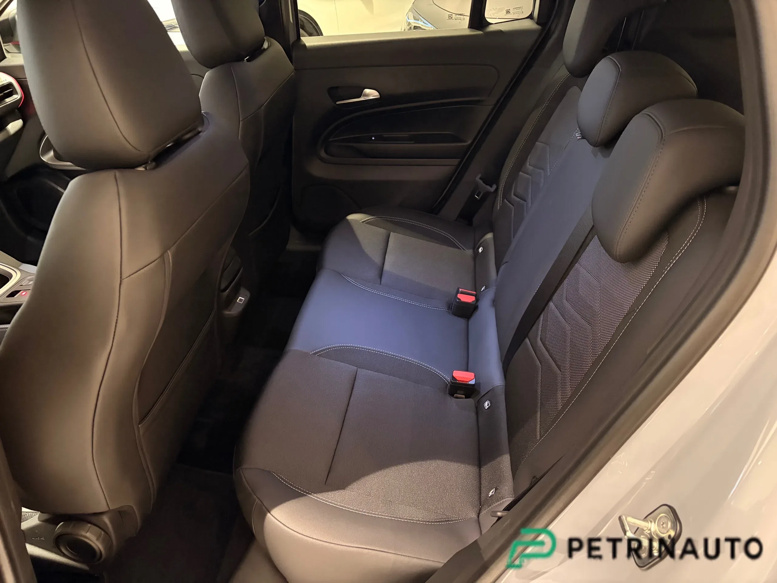 Jeep Avenger 1.2 turbo e-hybrid mhev Summit fwd 110cv edct6 KM0 NAZIONALE foto 21