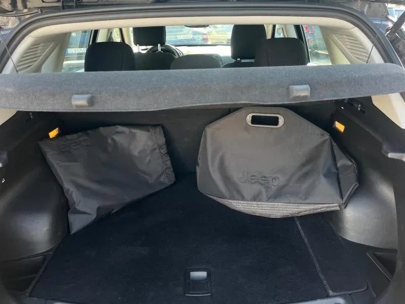 Jeep Compass 1.3 turbo t4 phev Business 4xe at6 foto 6