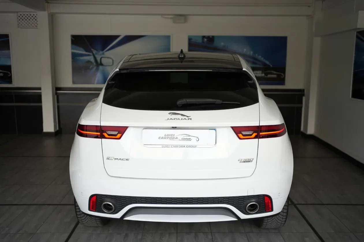 Jaguar E-Pace 2.0D 180 CV AWD R-Dynamic SE foto 19