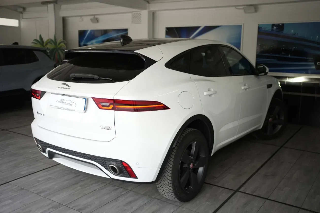 Jaguar E-Pace 2.0D 180 CV AWD R-Dynamic SE foto 18