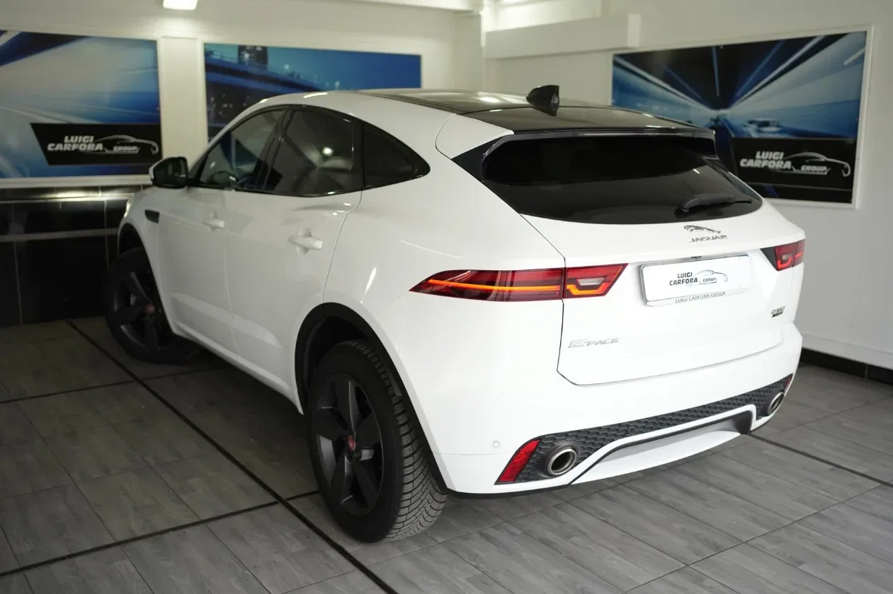 Jaguar E-Pace 2.0D 180 CV AWD R-Dynamic SE foto 20