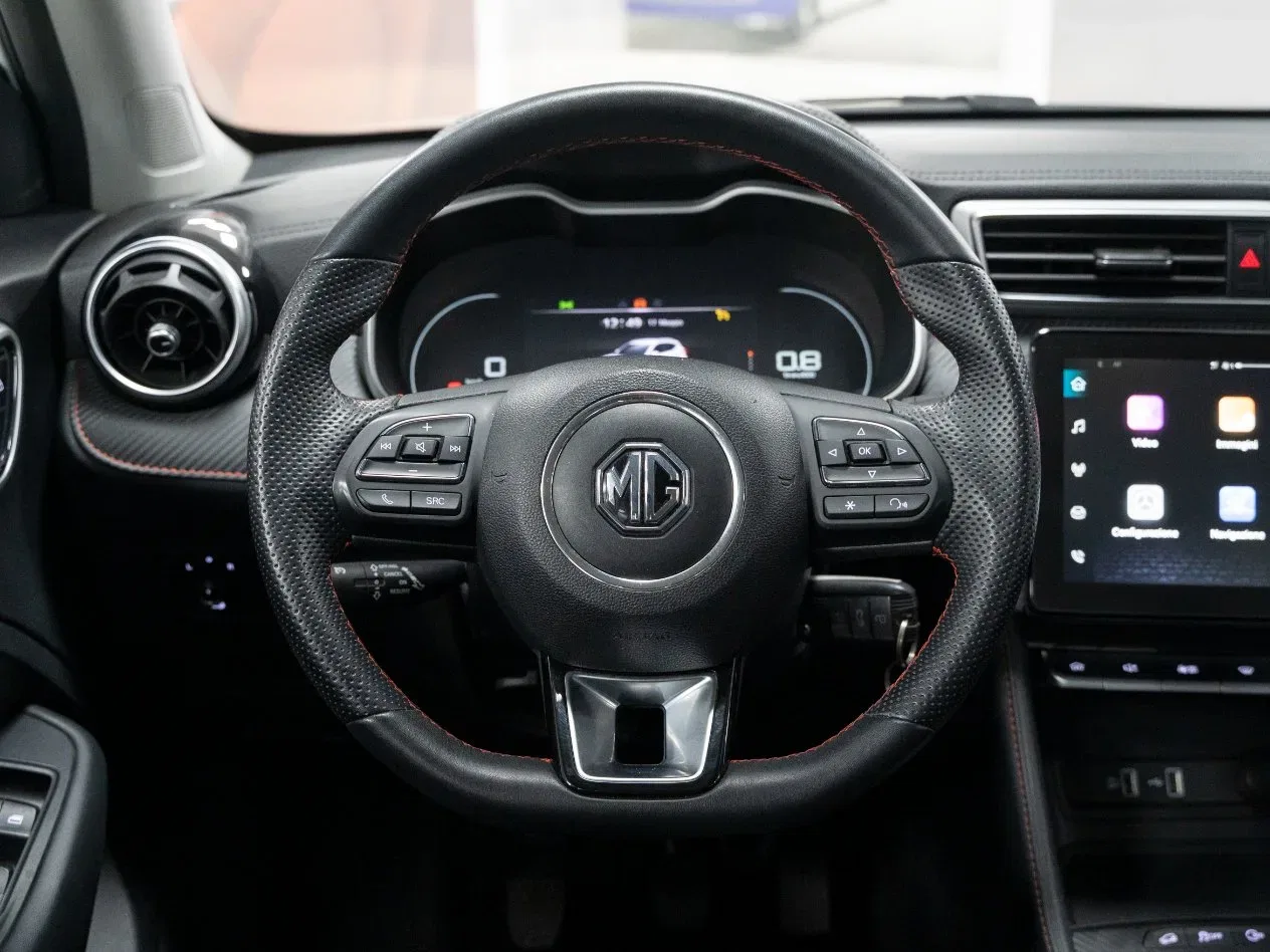 Mg ZS 1.5L 5MT Luxury foto 12