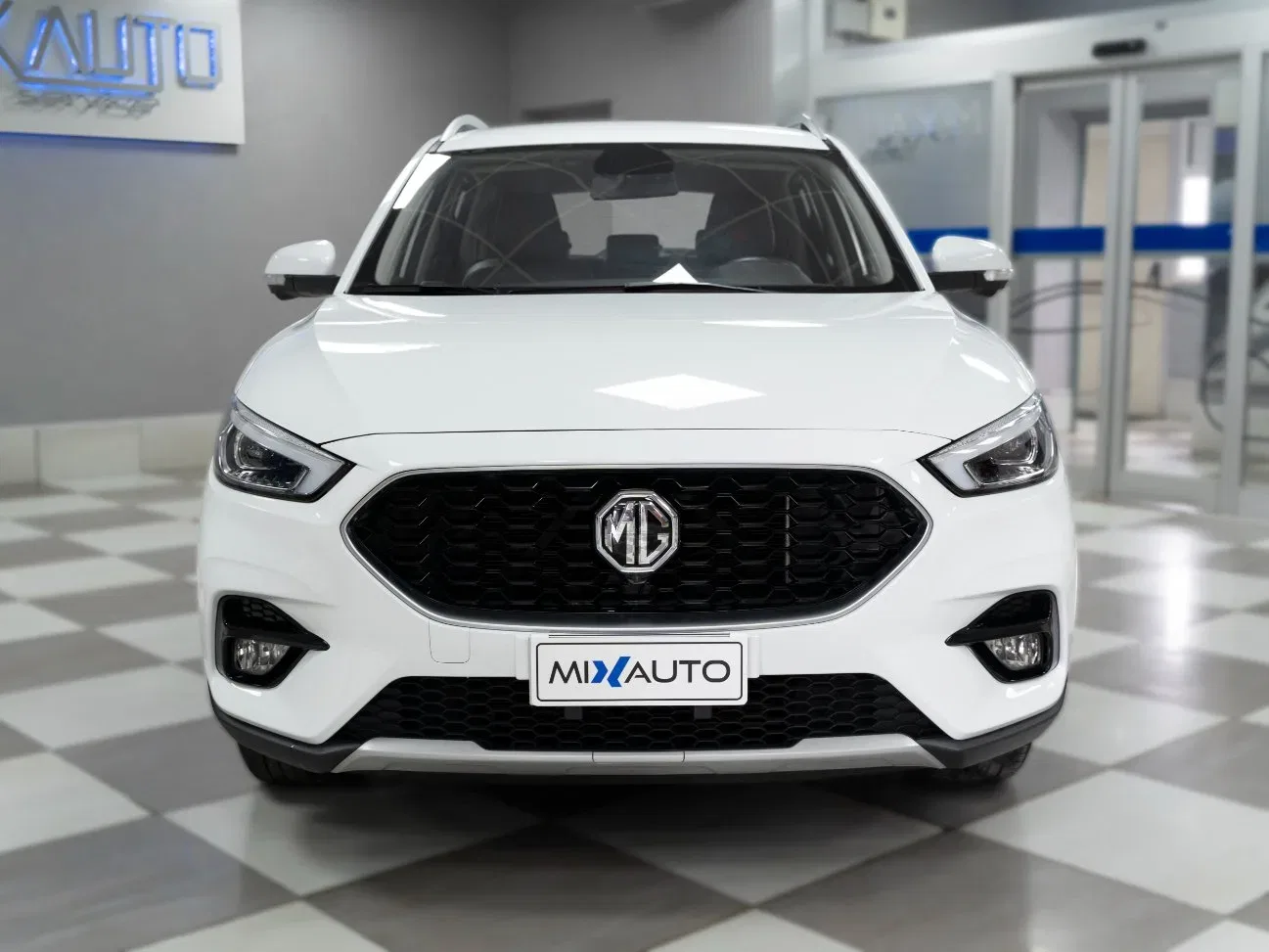 Mg ZS 1.5L 5MT Luxury foto 2