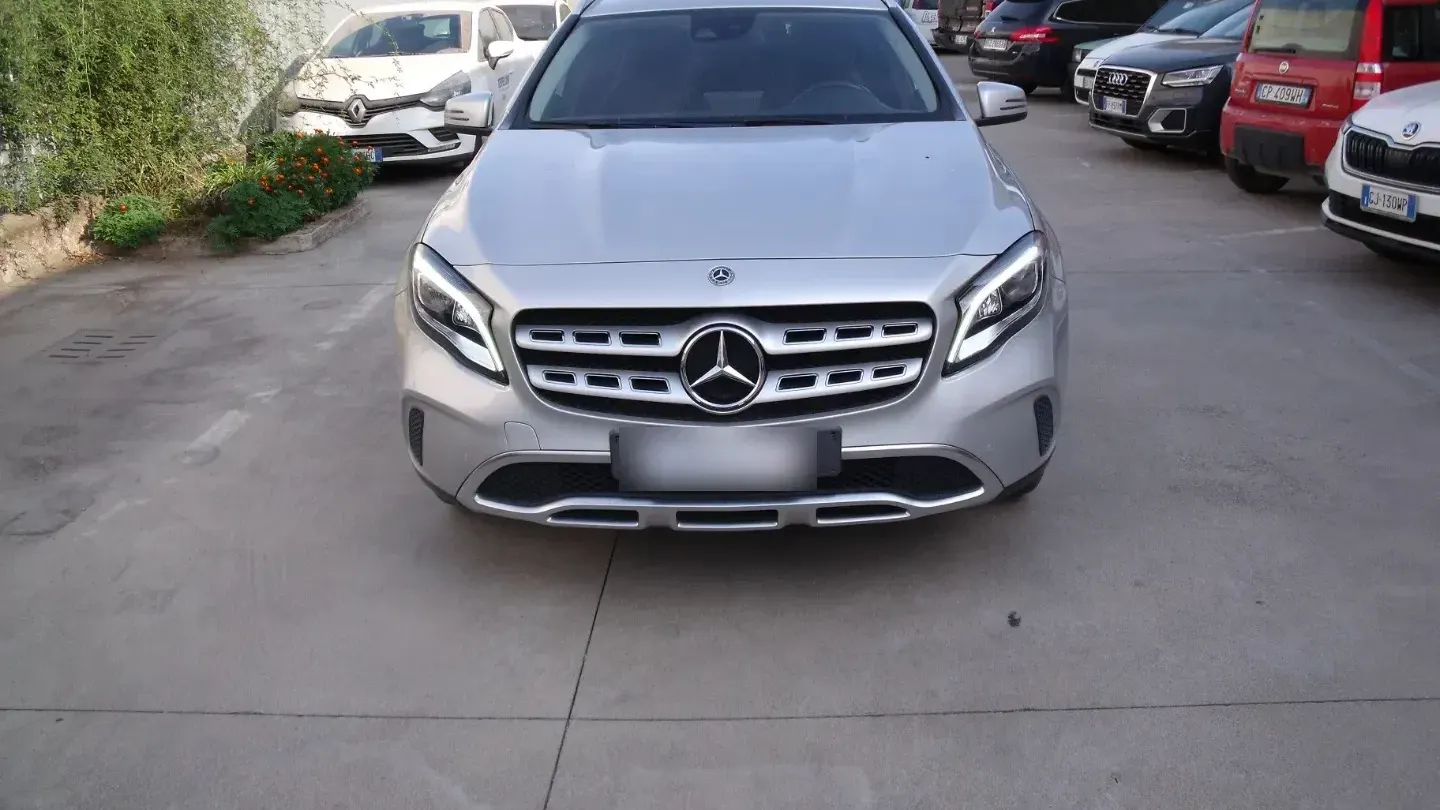 Mercedes-Benz GLA 180 d Automatic Sport