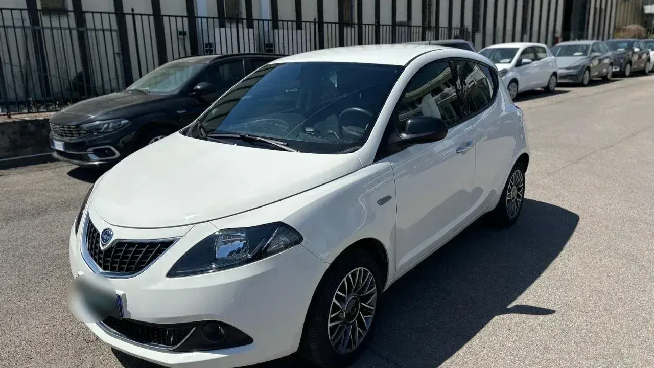 Lancia Ypsilon PROMO 1.0 firefly hybrid Gold s&s 70cv 5p.ti