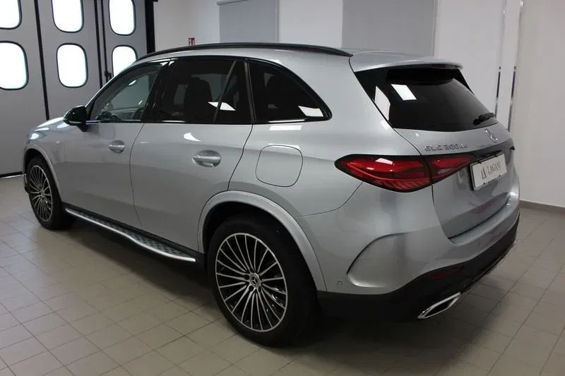 Mercedes-Benz GLC 300 de 4M PHEV AMG Line Premium Advanced foto 5