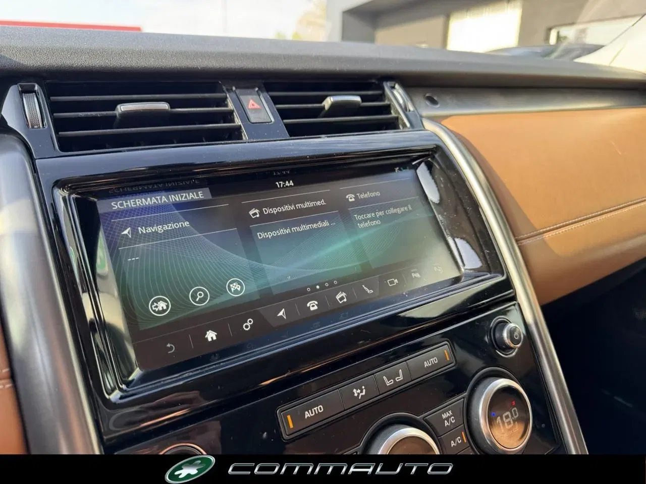 Land Rover Discovery 3.0 TD6 249 CV First Edition foto 22