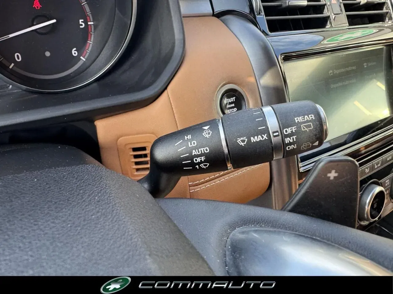 Land Rover Discovery 3.0 TD6 249 CV First Edition foto 16