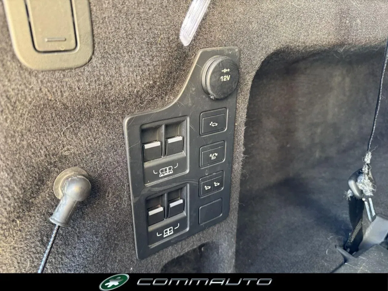 Land Rover Discovery 3.0 TD6 249 CV First Edition foto 35