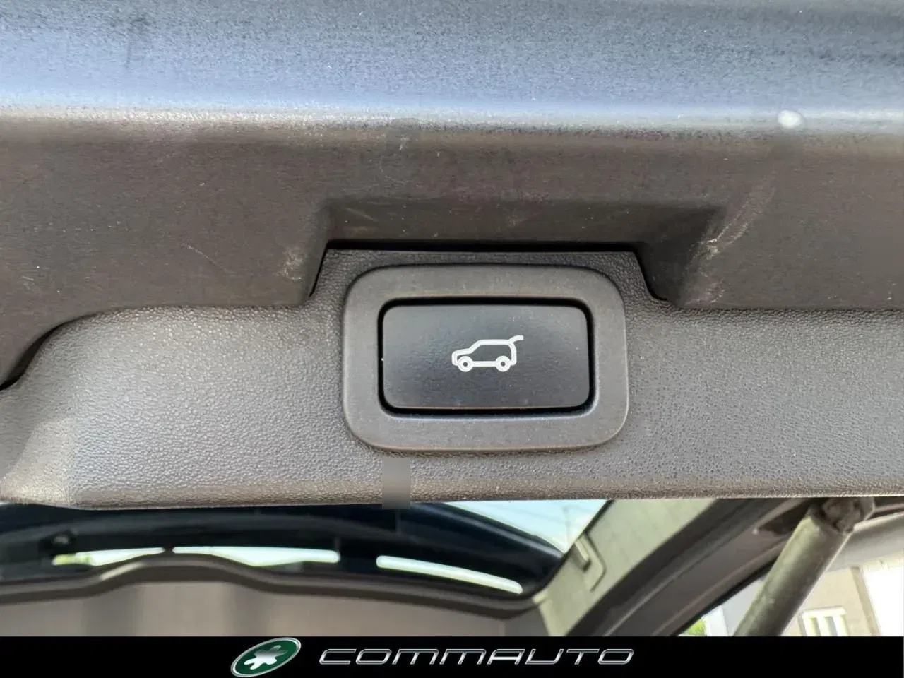 Land Rover Discovery 3.0 TD6 249 CV First Edition foto 36
