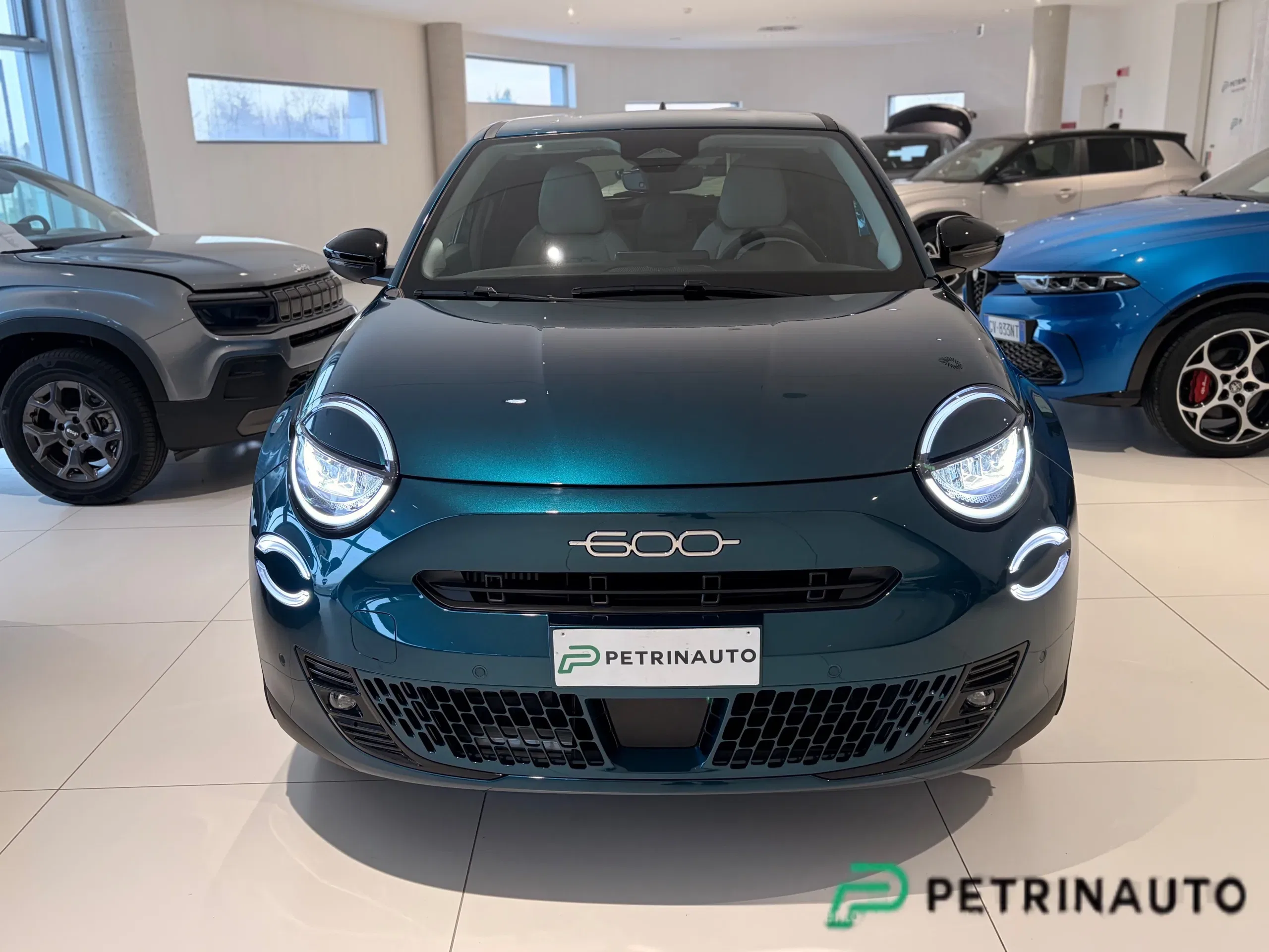 Fiat 600 1.2 hybrid La Prima 110cv auto Km.0 NAZIONALE foto 2