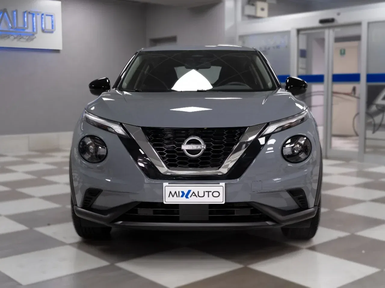 Nissan Juke 1.0 DIG-T Acenta 114CV DCT foto 2