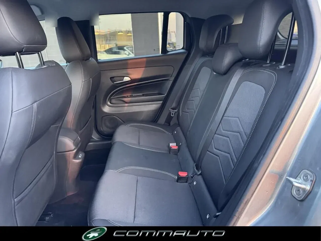 Jeep Avenger 1.2 Turbo 110 CV MHEV Summit foto 21